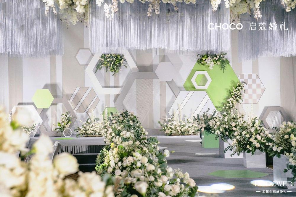 启蔻白绿灰几何婚礼作品