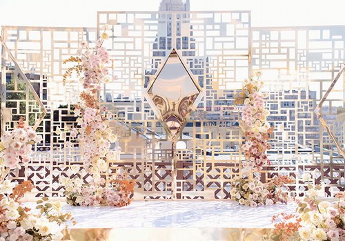 金色镜面镂空背景露台婚礼预告片 00:54