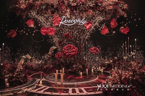 雨琪婚礼：安利一场抖音爆款婚礼布置“Rose Only”