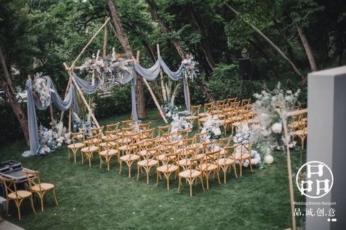 品诚婚礼户外婚礼布置案例	