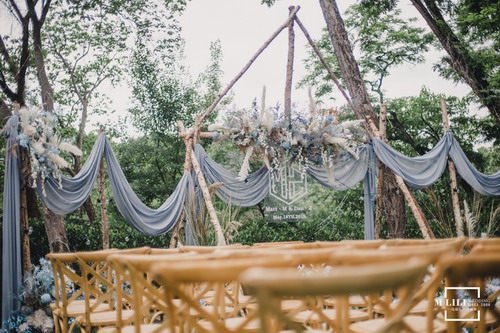 MLILI婚礼策划白蓝色系户外婚礼布置案例