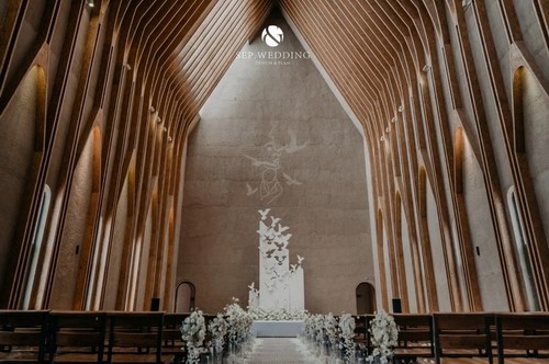  九月私人婚礼：遇到你，就像是遇到了另一条路上的自己