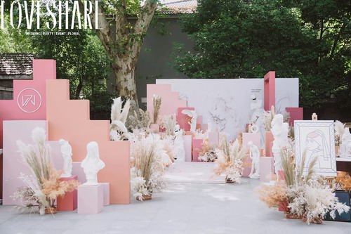 爱享婚礼：“纪念碑谷”风婚礼 | 民国院落与前卫艺术的碰撞