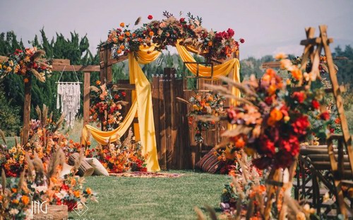 ING爱印记婚礼：将秋天采撷，做一场焦糖色的婚礼。