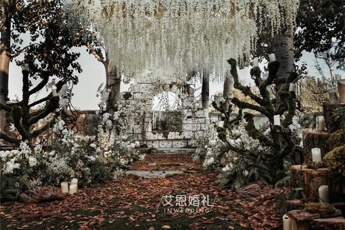 艾恩婚礼：梦里的格拉斯哥，雾霭褪去的古堡城墙边