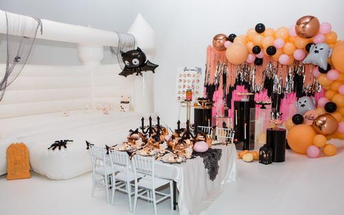 甜蜜的南瓜色万圣节派对装饰