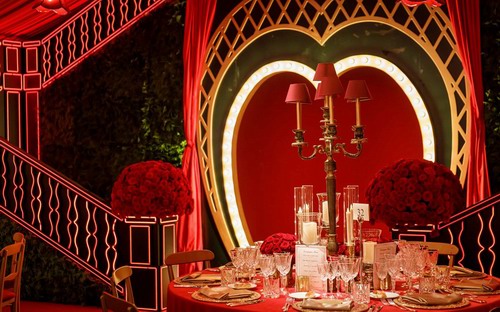 佛罗伦萨红色主题新年夜派对