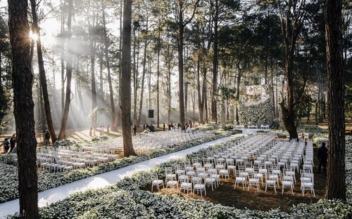 传统与现代文化并存的三段式缅甸婚礼