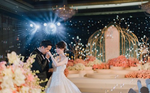 粉金色星空树元素泰式婚礼