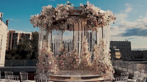 金色镜面线帘圆亭露台婚礼精剪 02:44