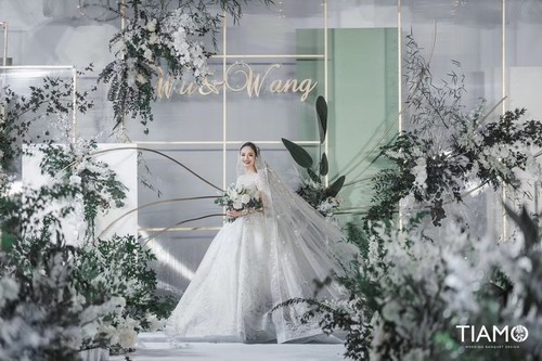 洋葱花艺工作室白绿色婚礼案例