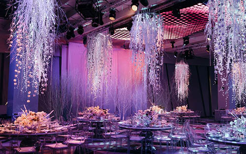 梦幻冬季冰雪主题悬挂桌花婚礼