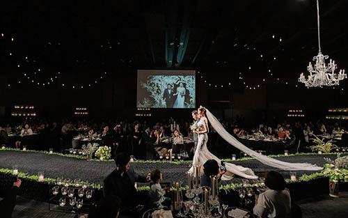 白绿色S形舞台韩式婚礼