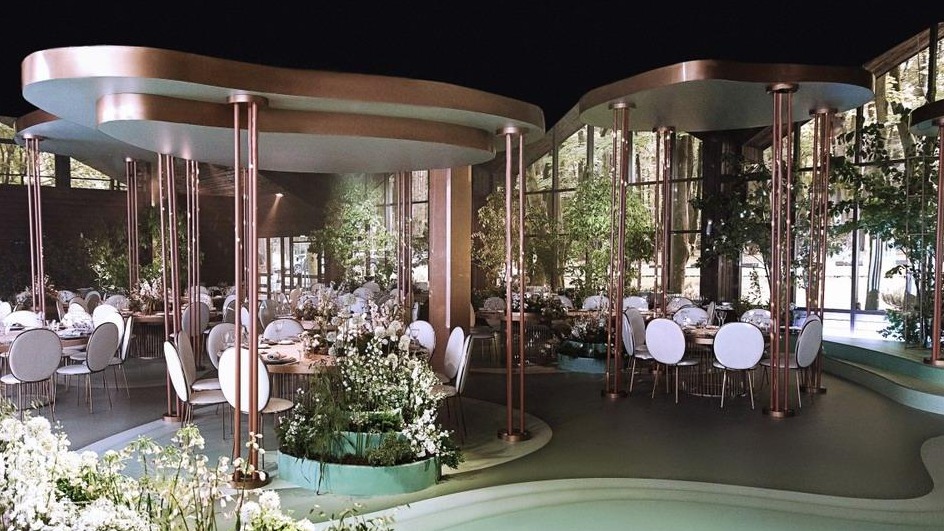 薄荷绿超酷空中T台公园婚礼