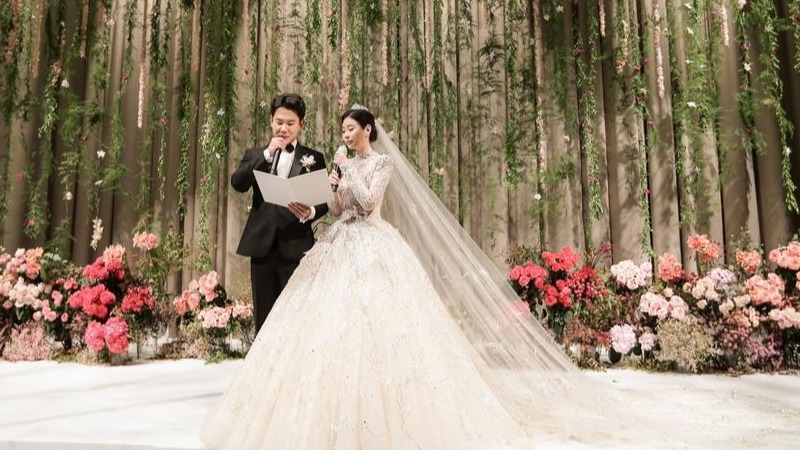 优雅的藤蔓绿植背景韩式婚礼