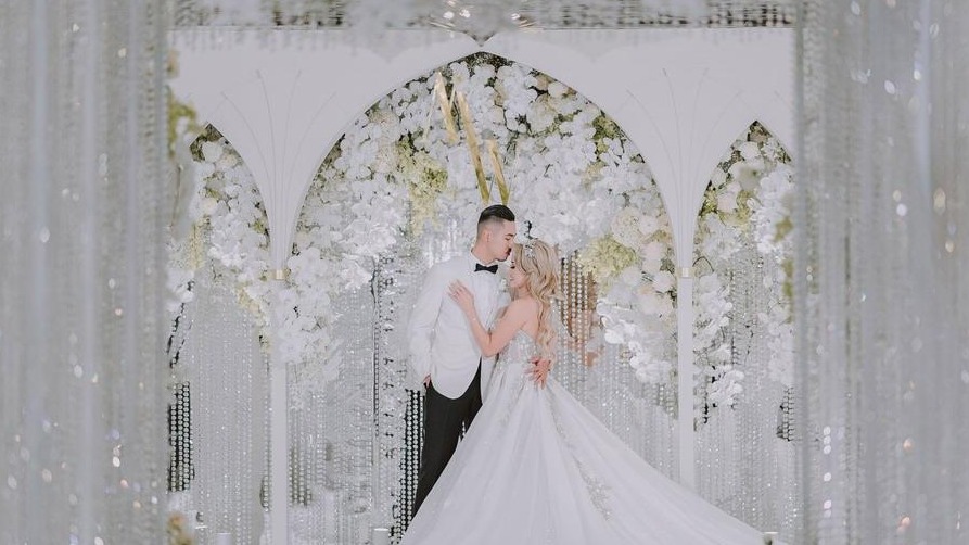 白绿色立体层次感泰式婚礼