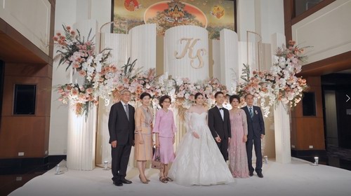 粉金色多层次波浪板背景泰式婚礼精剪 05:11