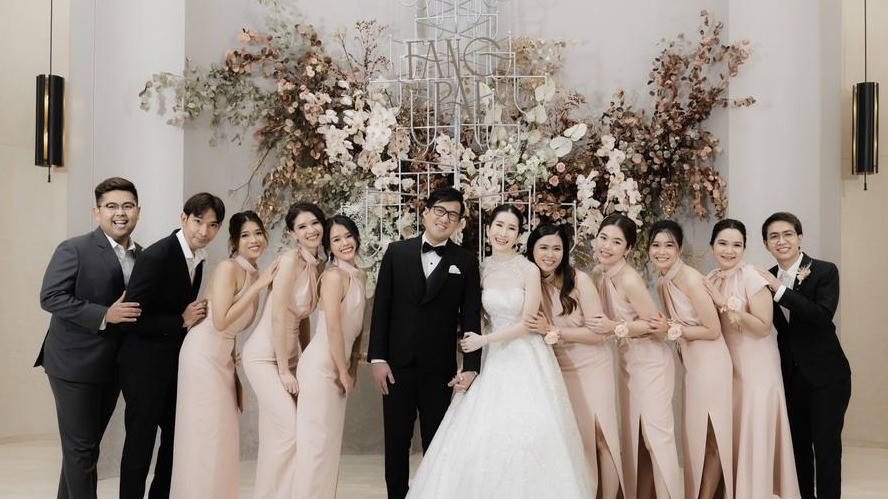 高级灰极简水晶灯泰式婚礼精剪 04:28