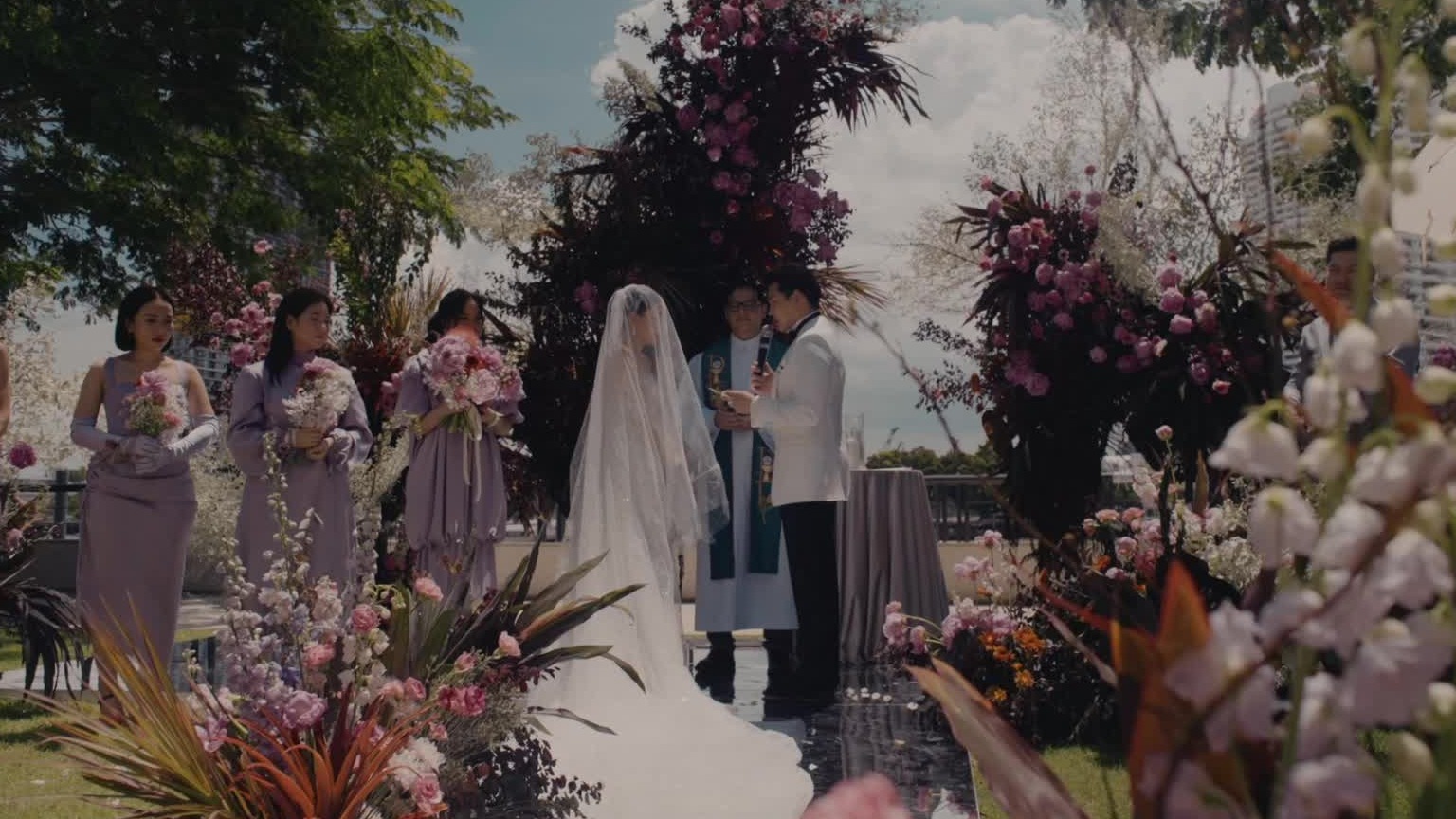 高雅紫色调户外泰式婚礼精剪 06:44