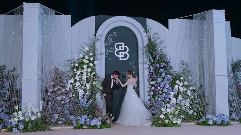 奢华孔雀主题水晶户外泰式婚礼精剪 04:26