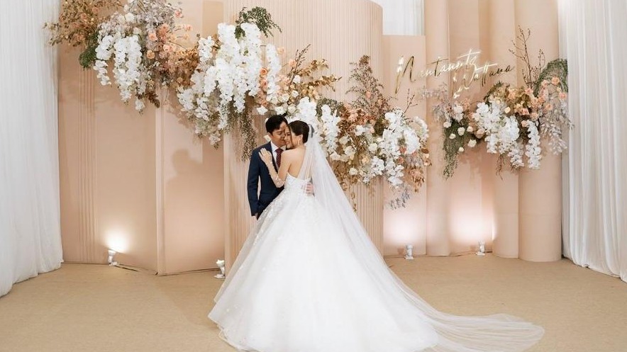 温馨又高级的奶咖色泰式婚礼