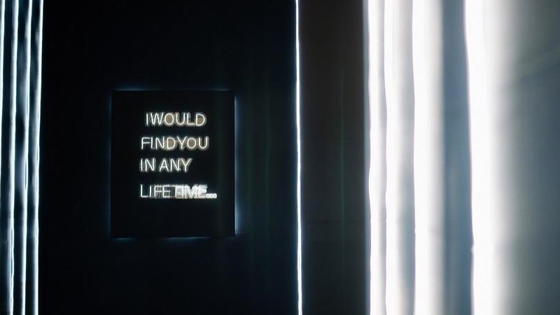 静谧蓝霓虹灯logo泰式婚礼