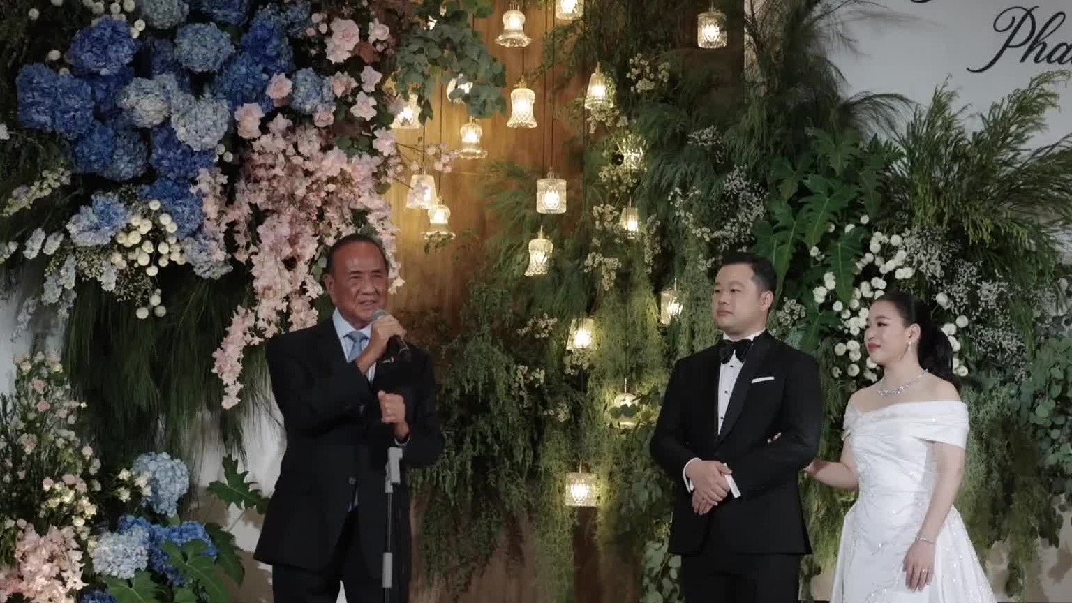 复古玻璃吊灯泰式婚礼精剪 05:11