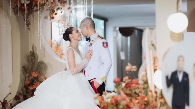 秋色系水晶拱门泰式婚礼