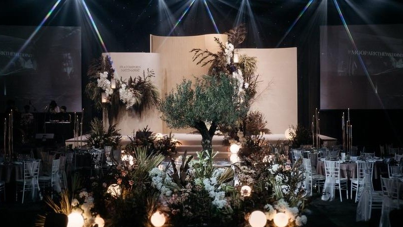 浪漫无比的大树主题泰式婚礼