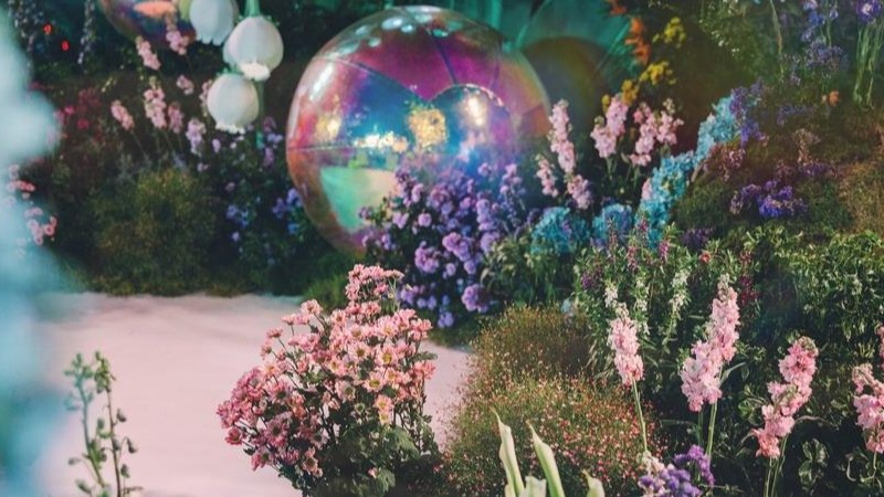 铃兰花幻彩球时尚泰式婚礼