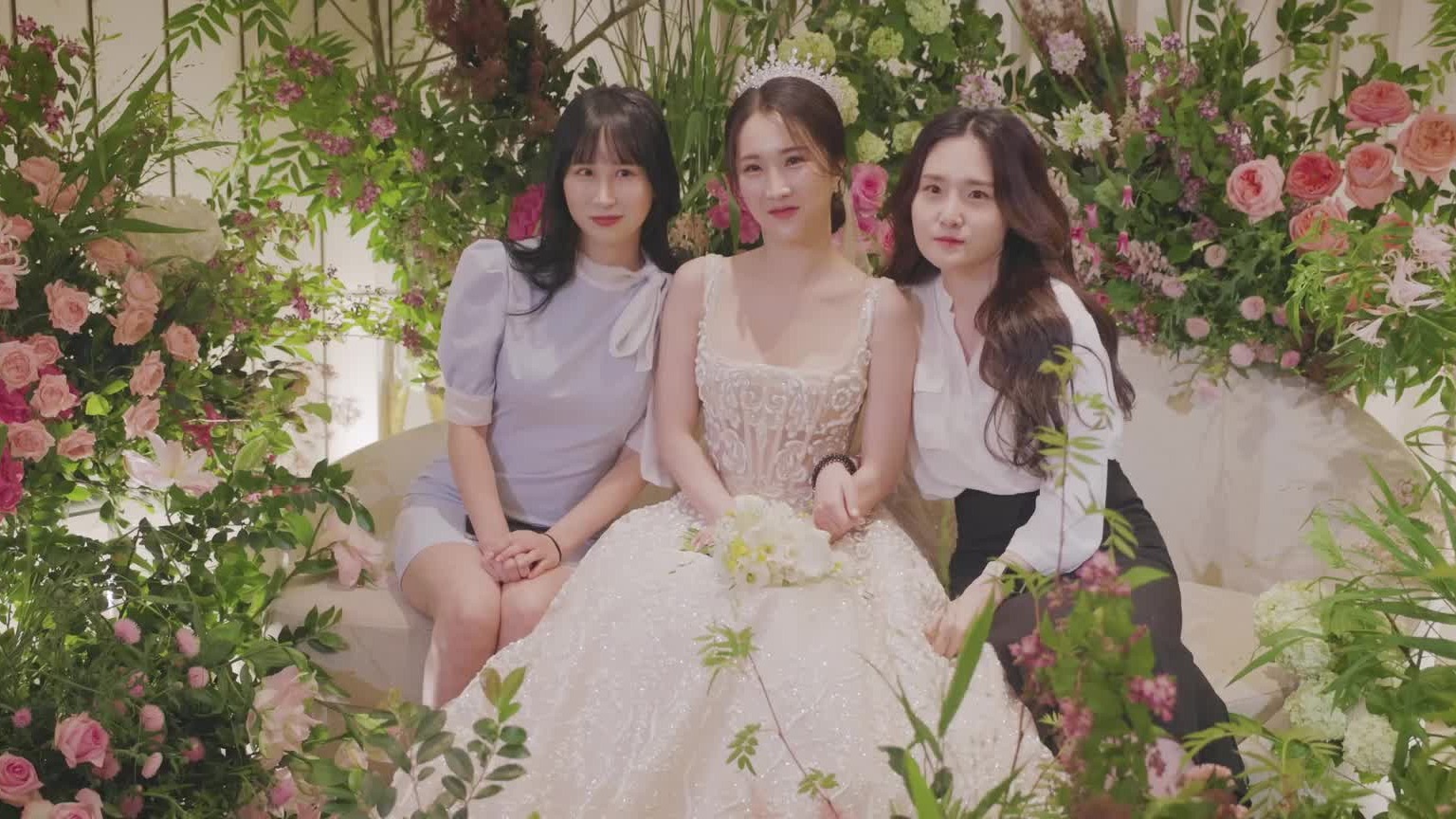 白绿色花门背景韩式婚礼精剪 03:58