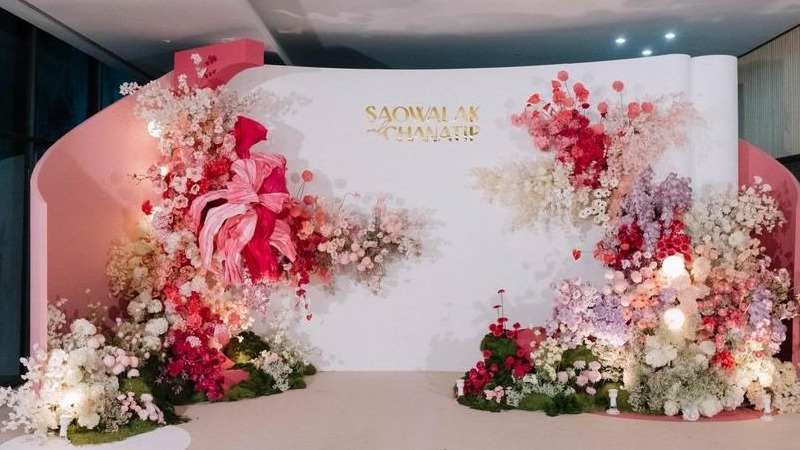 粉白色手工纸艺花泰式婚礼