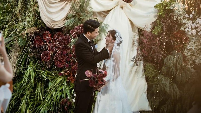 超甜蝴蝶结户外泰式婚礼