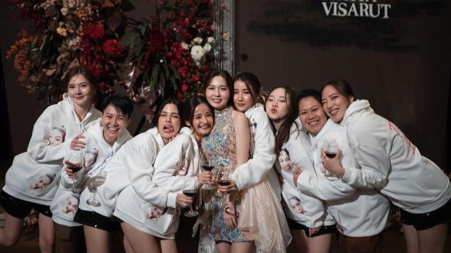 温暖质感深棕色泰式婚礼