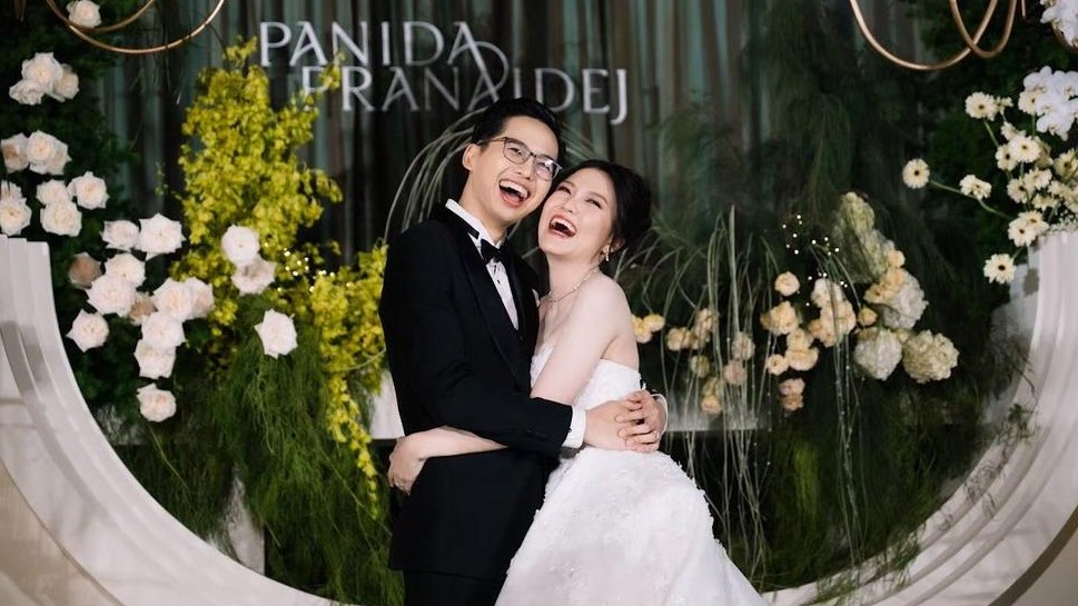 神秘感白色阶梯泰式婚礼