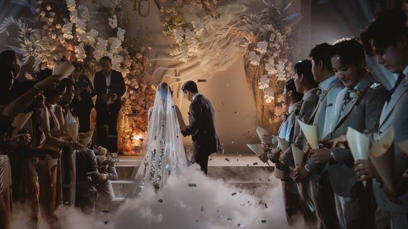 奶咖色星星灯纱幔泰式婚礼