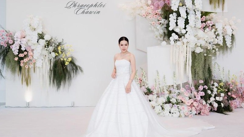 纯净柔彩色高级泰式婚礼