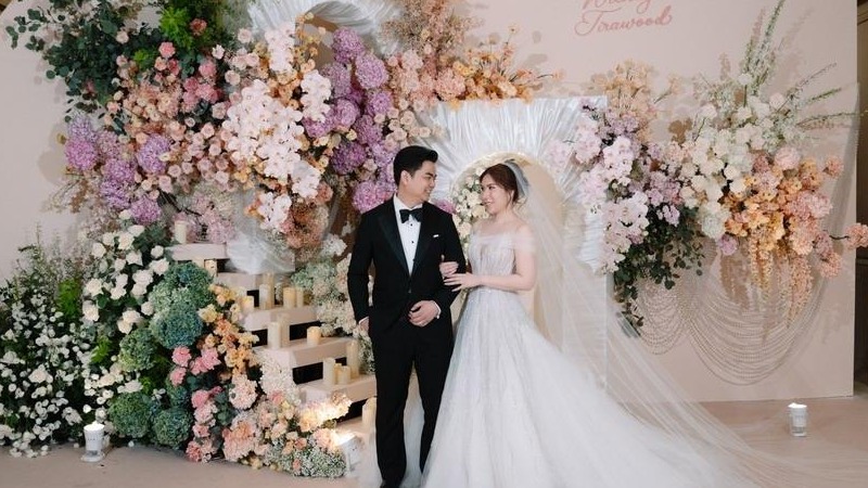 粉紫色梦幻花园泰式婚礼