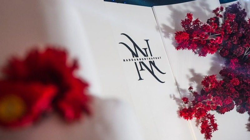 红与白简洁优雅泰式婚礼