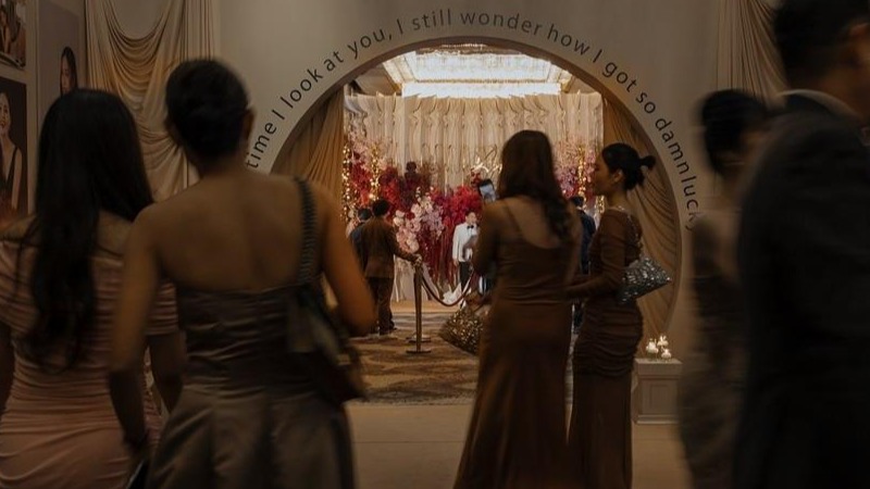 勃艮第红+闪耀鎏金泰式婚礼