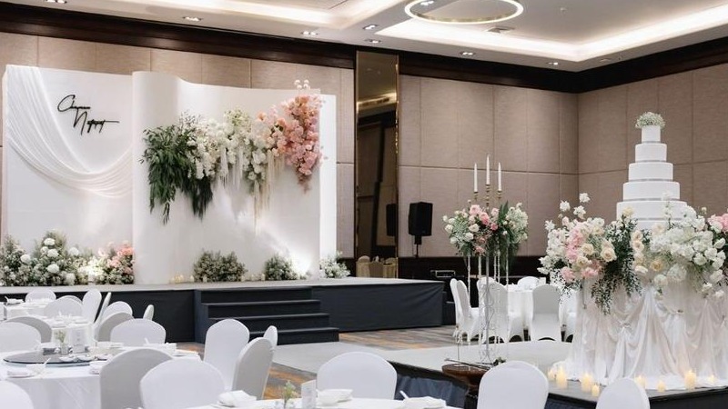 柔粉白纱简约灵动泰式婚礼