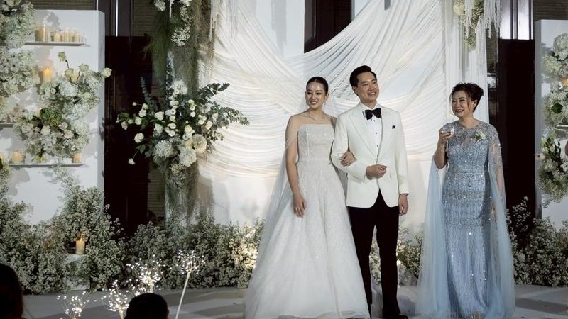 极简白绿色云雾感泰式婚礼