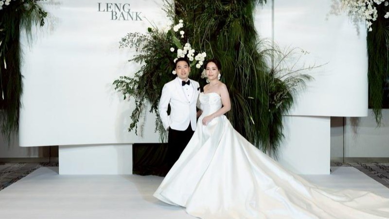 白绿色高级时尚泰式婚礼